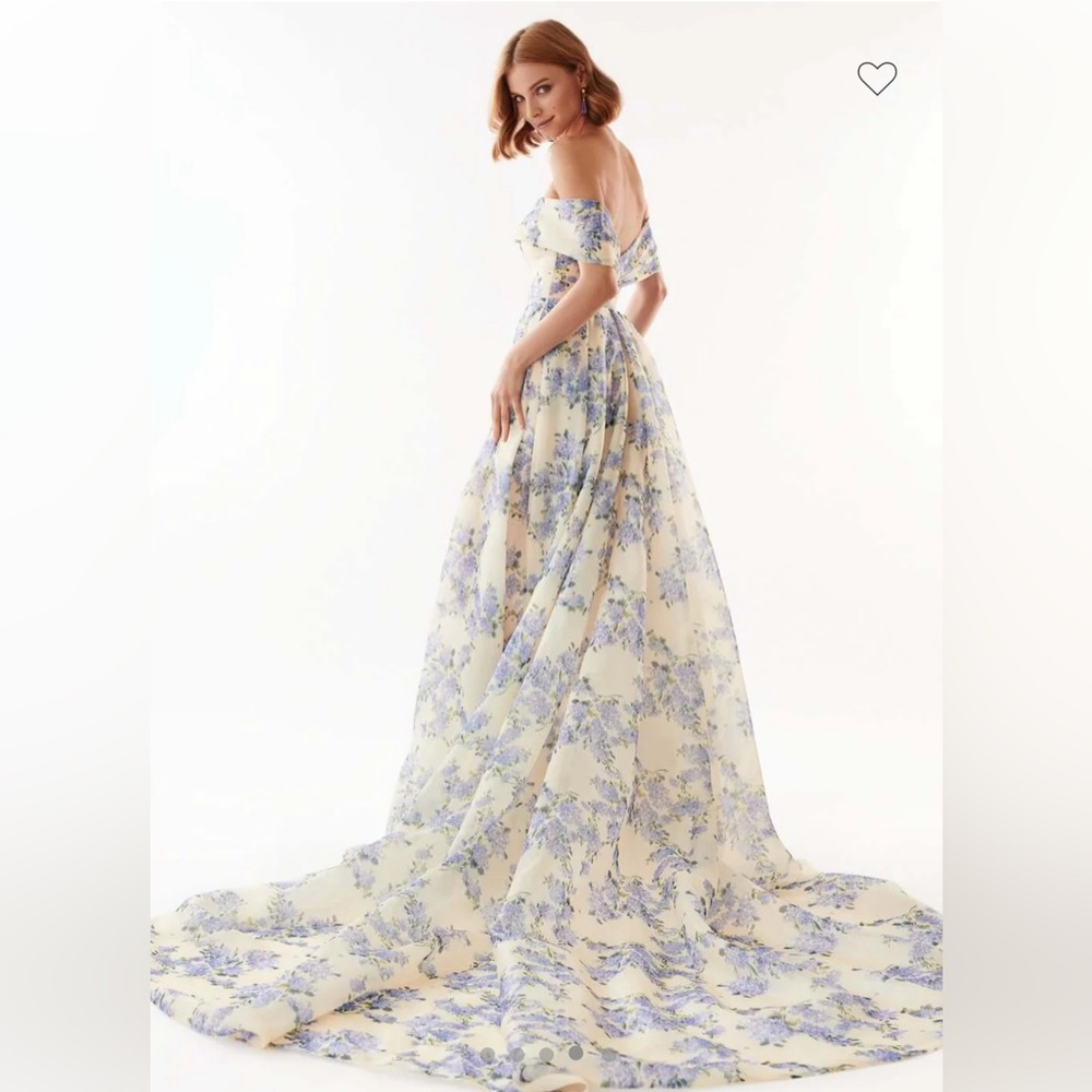 Milla Hydrangea Chic off-the-shoulder floral maxi dress ,Size S - Picture 3 of 11